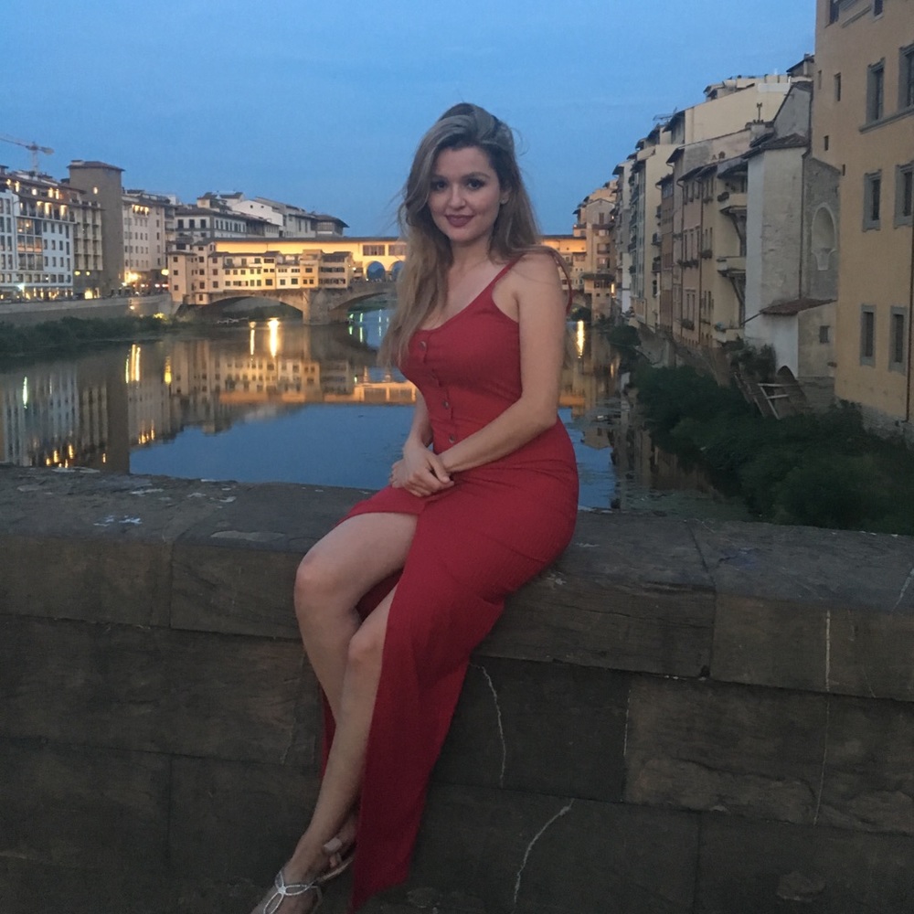 Beautiful long maxi dress. Worn 2x